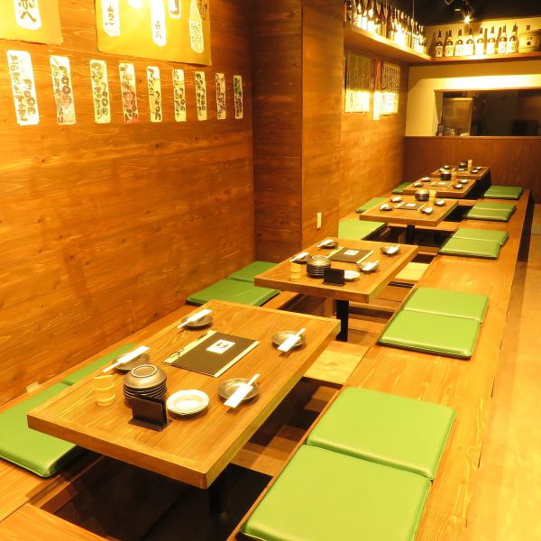 [Equipped with comfortable digging] The seats in the tatami room are very popular for company banquets and farewell parties, various banquets ♪ Of course the birthday is OK on the day! Please relax and relax. There is no doubt that it will be repeated ★ A casual space full of warmth of wood and warm lighting will create a more calm atmosphere ☆