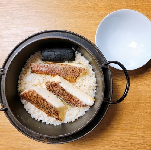 名物 鯛めし　二合