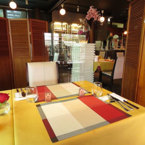 5 minutes walk from Central Station.The Italian restaurant Marco Polo, which stands along the Kotsuki River, offers exquisite Italian cuisine in an open and cozy atmosphere.Table seats for 2 people are also recommended for dates.