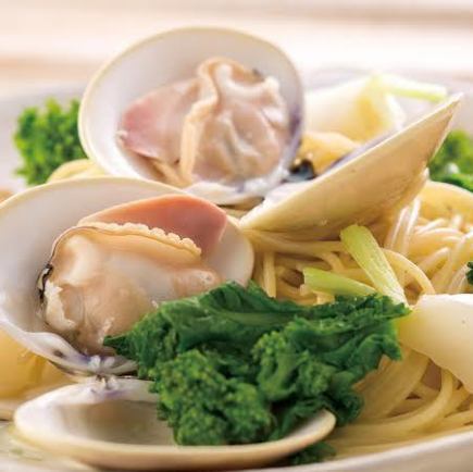 <February> Monthly recommended pasta course ★ "Clam and rapeseed cream soup pasta" ◇ 2,980 yen (tax included)