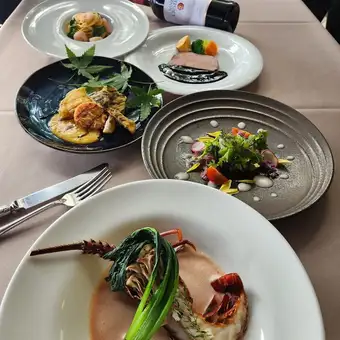 十月【16週年紀念！ 】週年紀念晚宴套餐◇原價6000日元，現以特惠價4980日圓供應