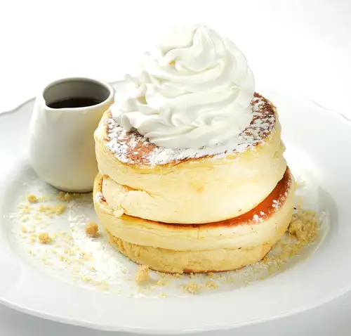 ホイップクリームパンケーキ