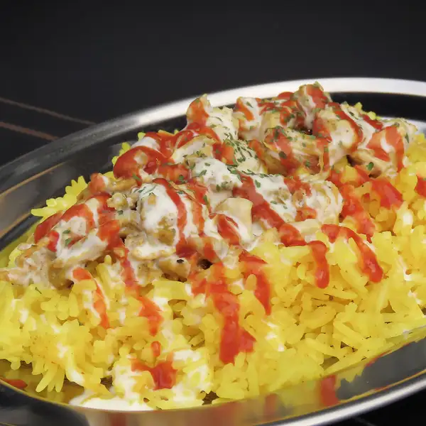 【名物！スパイス香るチキンオーバーライス】各種1,100円(税込)～