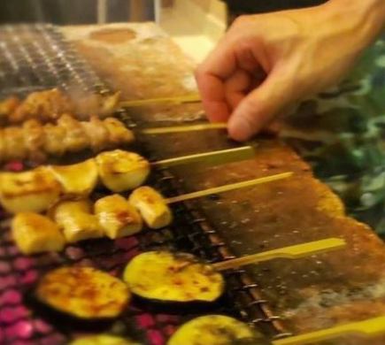 平日限定★おまかせ串焼き8種など全10品【120分飲み放題付き】(※金・土・日・祝前日は除く)