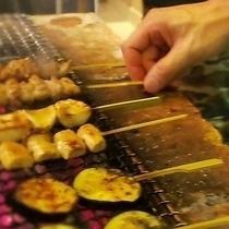 【轟贅沢コース】おまかせ串焼き13種、コーネ炙り焼きなど全17品【120分飲み放題付】