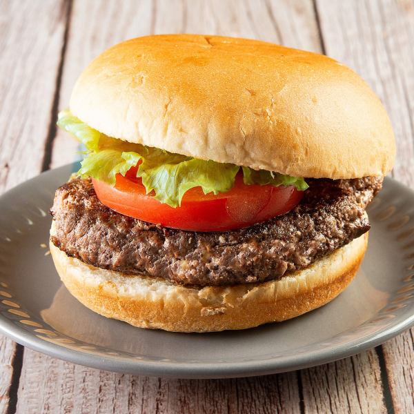 【絶品ハンバーガー】シャキッとレタスとジューシーなパティが奏でる、至福のひととき♪