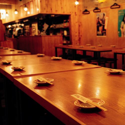 大小宴会も可能な店内
