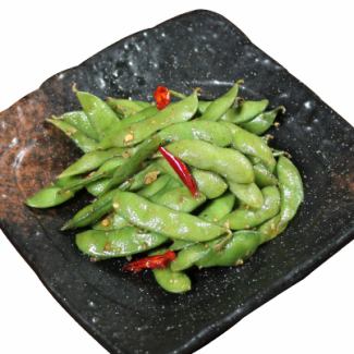 Stir-fried green tea beans