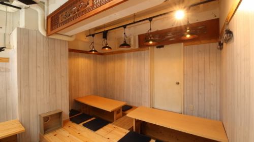 This is a private tatami room that can accommodate 10 to 15 people.