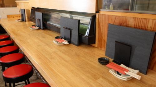 <p>We have a variety of seating styles available, including [counter seats], [table seats], and [tatami rooms]! We also welcome small parties and welcome/farewell parties. All-you-can-drink for 2 hours is 980 yen, and courses start from 4,000 yen. *Please contact us by phone if you wish to reserve a seat.</p>