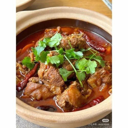 トマトと牛バラ肉、ジャガイモの煮込み/羊肉の醤油煮込み/ラムチョップのあっさり煮込み