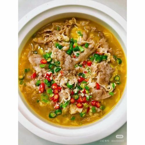牛バラ肉の酸辣スープ煮込み/牛肉のネギ強火炒め/羊肉のネギ強火炒め/羊肉のサイコロごま炒め