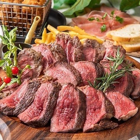 グリル物や焼き物などの肉料理が自慢！コースも充実している個室食べ放題の肉居酒屋★