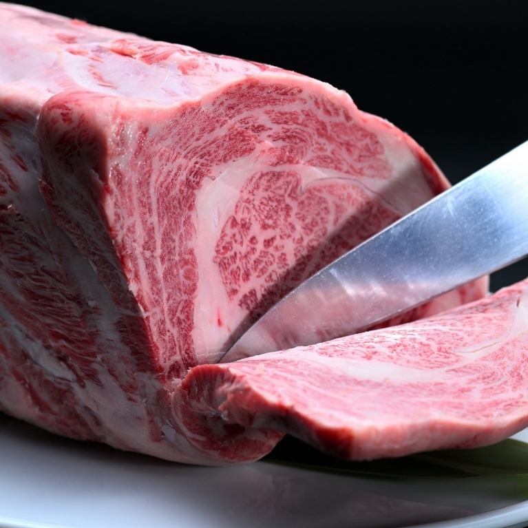 職人が手切りで提供する広島牛をおもてなしや大切な会で…。