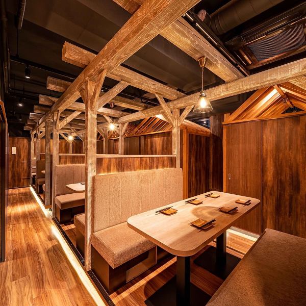 三宮で夜景個室を眺めつつ、至福の時間を味わいたいなら【空庭-Soraniwa-】がおすすめ♪♪大小さまざまな隠れ家個室を2名席からご用意しておりますのでカップルにも◎あれもこれもと注文したくなる、各種こだわり自慢の料理の数々に舌鼓みを♪