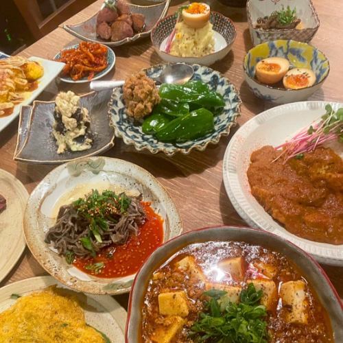◎ 厳選した鶏肉・和牛・野菜などを炭焼きに！