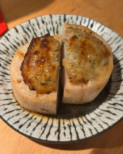 .
鐵 鉄板 地鶏 鐵~TETSU~
.
▷▶れんこんの肉詰め

大人気なつくねと野菜でお楽しみください❤️

れんこん・ピーマン・しいたけ
⬆️からお選び頂けます😋❣️

毎日18時からOPENしてます。
御来店お待ちしております☺️🙏

 #鉄板地鶏  #居酒屋  #鐵
 #愛媛県  #松山市  #二番町
 #焼き鳥  #鉄板料理  #一品料理
 #愛媛グルメ  #愛媛居酒屋
 #松山グルメ  #松山居酒屋 
 #個室完備居酒屋  #全席喫煙可
 #れんこん #蓮根 #肉詰め