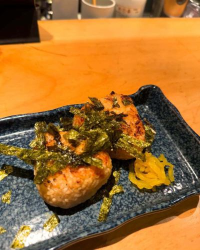 .
鉄板 地鶏 鐵~TETSU~
.
▷▶︎焼きおにぎり
〆のご飯に是非😋🍙💕

毎日18時からOPENしてます。
御来店お待ちしております☺️🙏

 #鉄板地鶏  #居酒屋  #鐵
 #愛媛県  #松山市  #二番町
 #焼き鳥  #鉄板料理  #一品料理
 #愛媛グルメ  #愛媛居酒屋
 #松山グルメ  #松山居酒屋 
 #個室完備居酒屋  #全席喫煙可
 #年末 #忘年会 #新年会 #飲み会
 #焼きおにぎり #焼きおにぎり最高