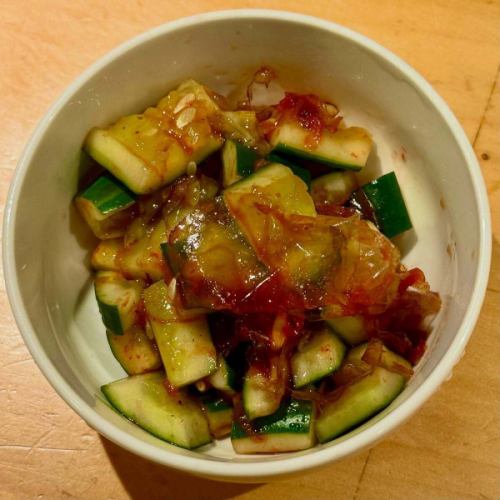 .
Teppan Local Chicken Tetsu~TETSU~
.
▷▶Plum-pounded cucumber🥒

The spicy flavor goes perfectly with alcohol.
Please come and enjoy this as a light palate cleanser💁‍♀️❤️

We are open every day from 6pm.
We look forward to your visit ☺️🙏

#Teppan Chicken #Izakaya #Tetsu
#Ehime Prefecture #Matsuyama City #Nibancho
#Yakitori #Teppan cuisine #A la carte dishes
#Ehime Gourmet #Ehime Izakaya
#Matsuyama Gourmet #Matsuyama Izakaya
#Izakaya with private rooms #Smoking allowed at all seats
#New Year's #Year-end party #New Year's party #Drinking party
#Chopped cucumber #Perfect for palate cleansing