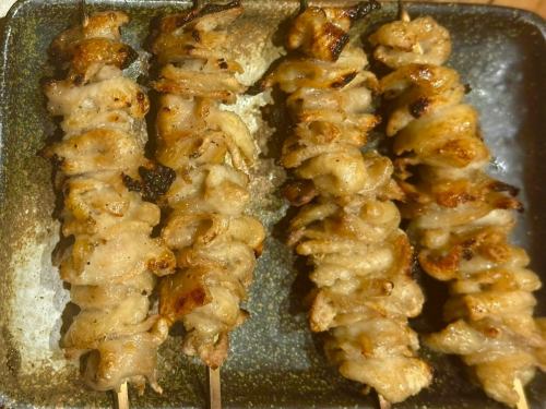 .
Teppan Local Chicken Tetsu~TETSU~
.
▷▶︎Chicken skin skewers
⬆️You can choose between salt and sauce❤️

We are open every day from 6pm.
We look forward to your visit ☺️🙏

#Teppan Chicken #Izakaya #Tetsu
#Ehime Prefecture #Matsuyama City #Nibancho
#Yakitori #Teppan cuisine #A la carte dishes
#Ehime Gourmet #Ehime Izakaya
#Matsuyama Gourmet #Matsuyama Izakaya
#Izakaya with private rooms #Smoking allowed at all seats