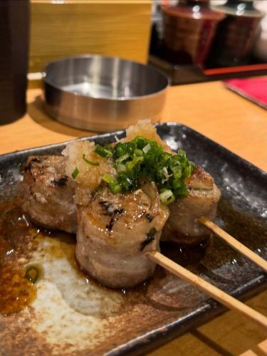 .
Teppan Chicken Tetsu
.
▷▶Grilled perilla leaves with seasoning

Addictive taste🤤🌿,,
Enjoy with our light homemade ponzu sauce 💁‍♀️

We are open every day from 6pm.
We look forward to your visit ☺️🙏

#Teppan Chicken #Izakaya #Tetsu
#Ehime Prefecture #Matsuyama City #Nibancho
#Yakitori #Teppan cuisine #A la carte dishes
#Ehime Gourmet #Ehime Izakaya
#Matsuyama Gourmet #Matsuyama Izakaya
#Seasoned Shiso Rolls #Shiso Rolls