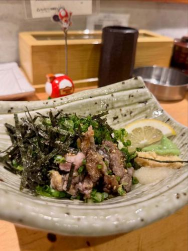 .
Teppan Chicken Tetsu
.
🌟Signature Menu🌟
▷▶Miyazaki-style charcoal grilled chicken thigh

Half sizes are also available 💮💯
The rich seasonings and crunchy texture of the chicken are irresistible🩷
Enjoy changing the flavor with our homemade ponzu and soy sauce 😆

We are open every day from 6pm.
We look forward to your visit ☺️🙏

#Teppan Chicken #Izakaya #Tetsu
#Ehime Prefecture #Matsuyama City #Nibancho
#Yakitori #Teppan cuisine #A la carte dishes
#Ehime Gourmet #Ehime Izakaya
#Matsuyama Gourmet #Matsuyama Izakaya
#Izakaya with private rooms #Smoking allowed at all seats
#Miyazaki-style charcoal grilled #Miyazaki-style charcoal grilled chicken
#Seared parent thigh #Grilled parent thigh