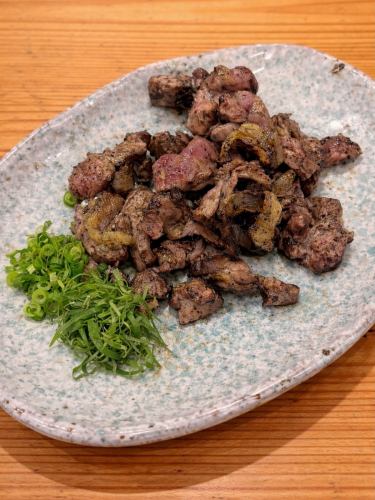 .
Teppan Chicken Tetsu
.
▷▶ Miyazaki-style charcoal-grilled chicken [grilled thigh/special miso]

Grilled over charcoal and a spectacular flame 🔥
This is the special miso version of our new menu item!!
Recommended for those who like rich flavors 😋♥️

Regular grilled thigh, specially made thigh with miso, seared thigh
You can choose Miyazaki-style charcoal grilled chicken from ⬆️💁‍♂️💁‍♀️

We are open every day from 6pm.
We look forward to your visit ☺️🙏

#Teppan Chicken #Izakaya #Tetsu
#Ehime Prefecture #Matsuyama City Nibancho
Yakitori, Teppanyaki dishes, A la carte dishes
Ehime Gourmet Ehime Izakaya
Matsuyama Gourmet Matsuyama Izakaya
Izakaya with private rooms, smoking allowed at all seats
Miyazaki-style charcoal grilled Miyazaki-style charcoal grilled chicken
Grilled chicken thigh with special miso New menu