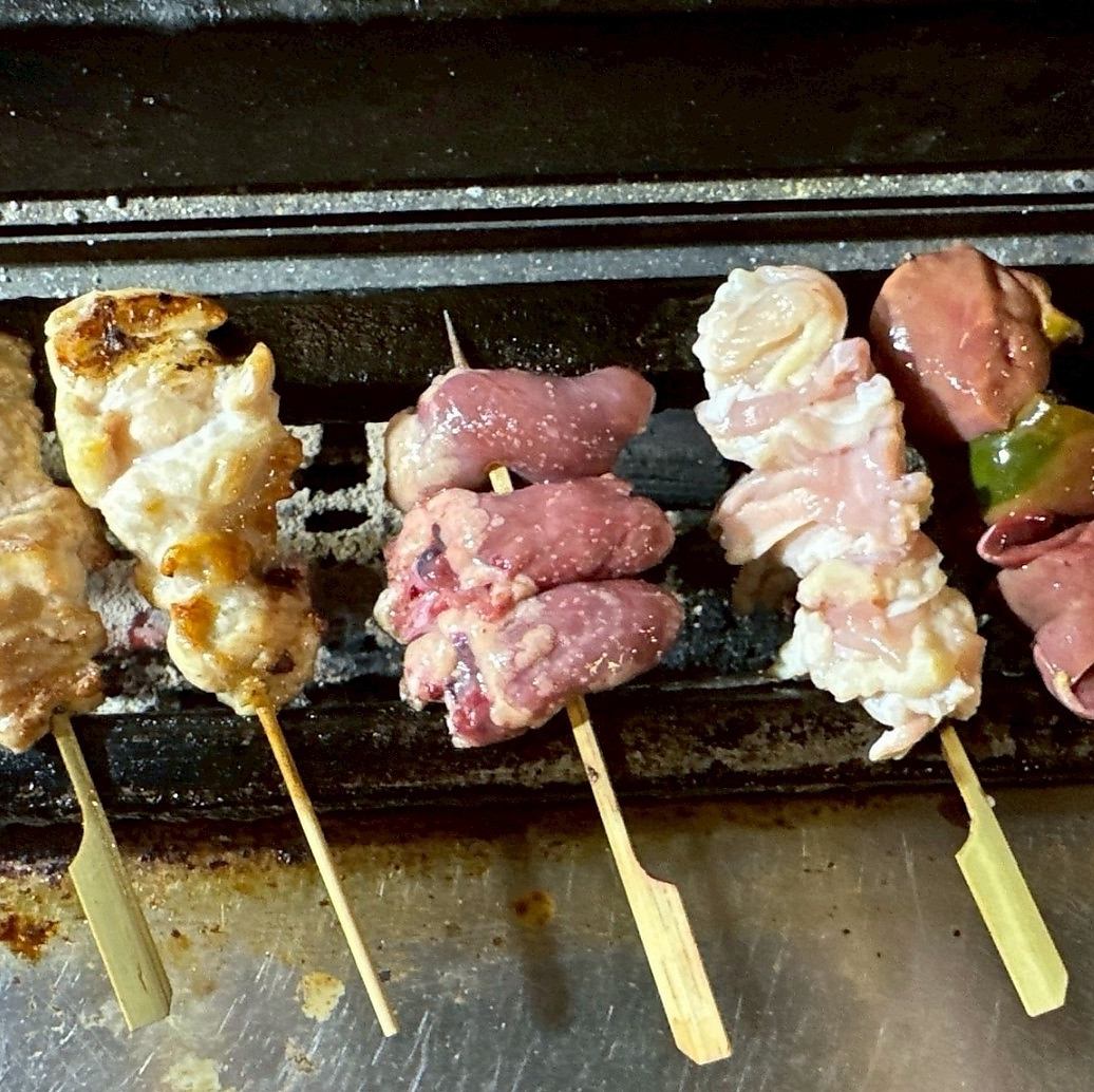 焼き鳥とさらにからあげ・とり天がおすすめのお店です。