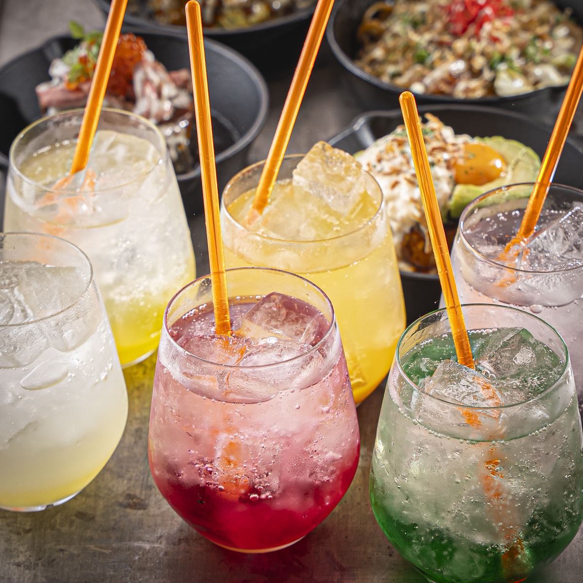 お酒がすすむ！充実した鉄板料理、アラカルト！