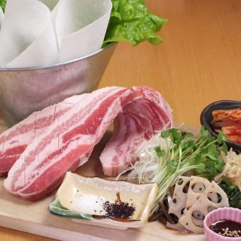 Reasonably priced ◎ Samgyeopsal and 9 other popular menu items in a simple course ◆ 90 minutes all-you-can-drink included for 4,000 yen