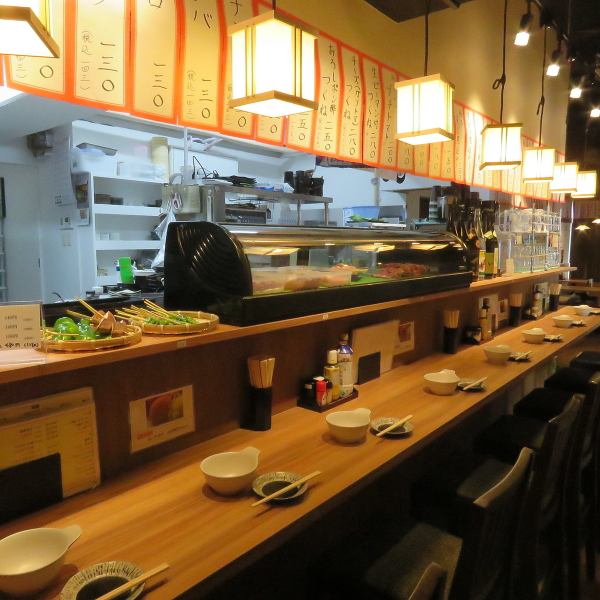 【武蔵小杉で昔から愛される老舗居酒屋】どこか懐かしさを感じる昭和の雰囲気の中、食事が楽しめる「焼鳥くろちゃん」！早くから店を開けており、昼飲みができる店として、多くの武蔵小杉周辺ののんべえに愛される隠れた名店の2号店です♪