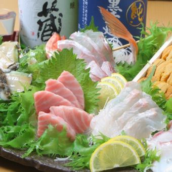 【标准推荐套餐】新泻当地鱼生鱼片拼盘、正宗握寿司、2小时无限畅饮5,000日元
