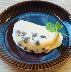 Rum raisin semifreddo