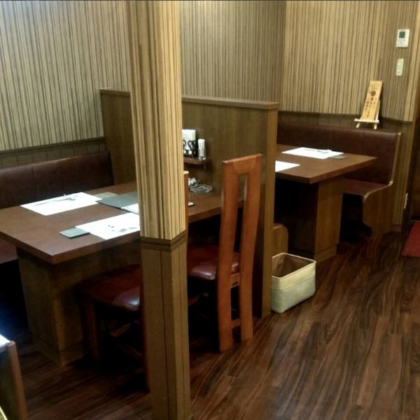 【Relaxing by table seat】 From the usual lunch time, you can also use for special scenes such as birthday and anniversary, table seat for 4 persons and 5 people secured relaxedly.We will prepare according to the number of people.