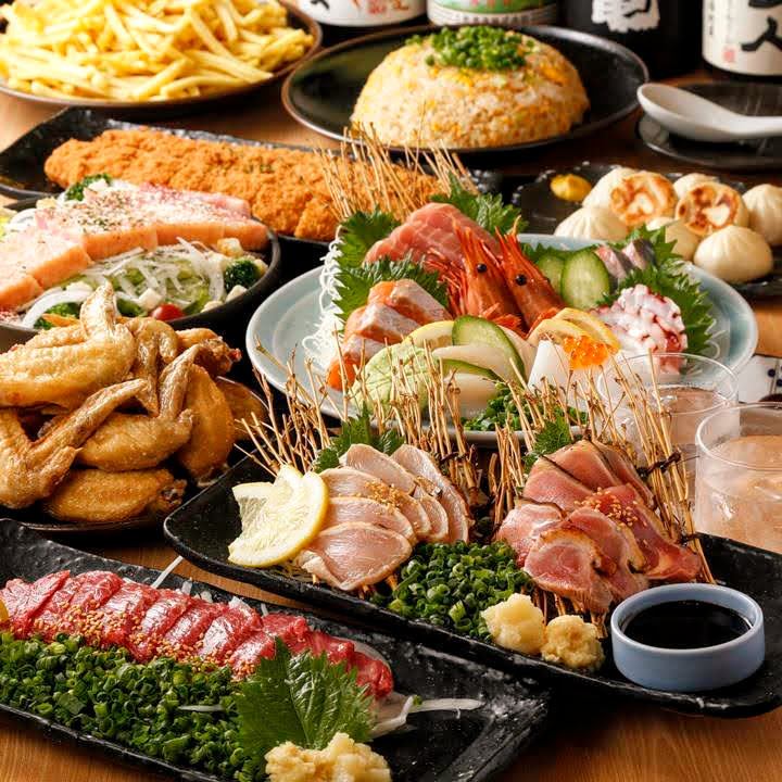 马肉生鱼片、生鱼片拼盘等丰富的料理！5,000日元包含3小时无限畅饮！