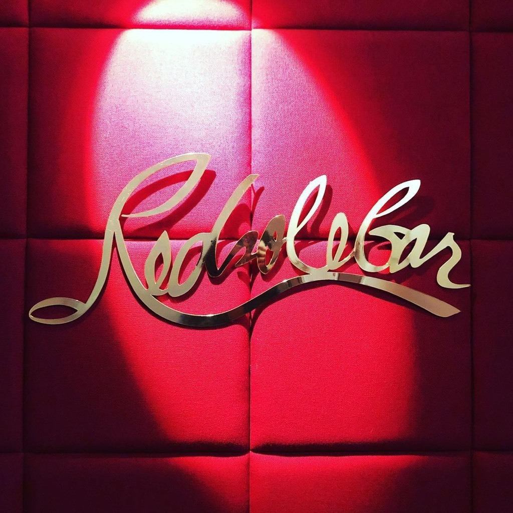 An extraordinary space displaying Louboutin.The stylish interior is excellent for SNS and is a girls-only gathering ◎