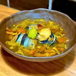 秋刀魚と茸の包焼き　～菊花餡かけ