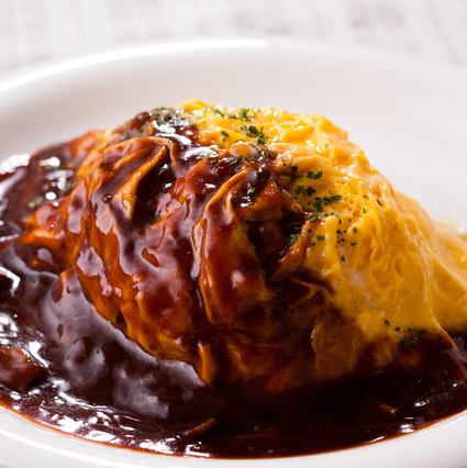 ＼ランチタイム／全メニュー“ドリンクバー＋スープバー＋ソフトクリーム食べ放題付き”でオトク◎