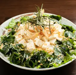 豆腐とわかめのサラダ