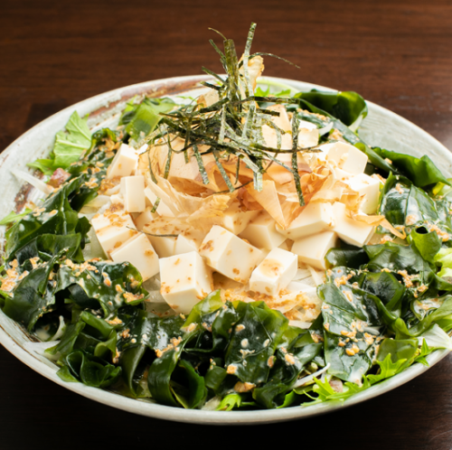 豆腐とわかめのサラダ