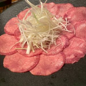葱山タン