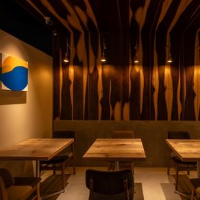 Spacious and stylish table seating