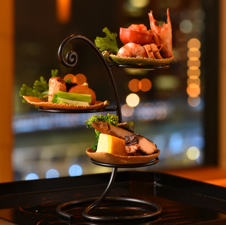 記念日や誕生日には、夜景を一望できるカウンター席がおすすめ