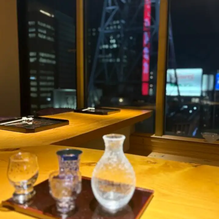 記念日などでは美しい夜景を一望できるカウンター席がおすすめ