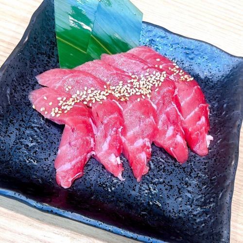 王道!!霜降りカルビ♪『生本マグロ中とろ』(5切)