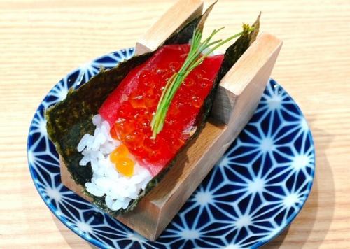 手巻き♪『生まぐろイクラ』
