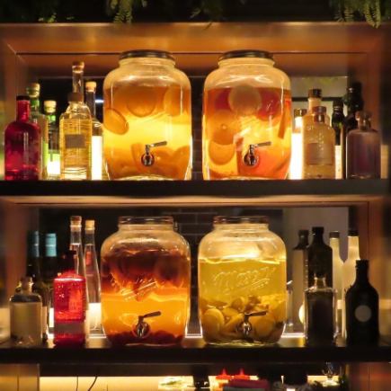 自家製オリジナルフルーツ漬込みジン4種飲み放題◆初心者の方に大人気◎