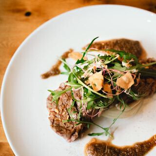 [2.5 hours of all-you-can-drink with a toast of sparkling wine] 7 dishes including "Garlic Steak" as the main course