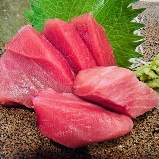 Real tuna medium fatty sashimi