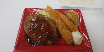 Hamburger and fried shrimp bento